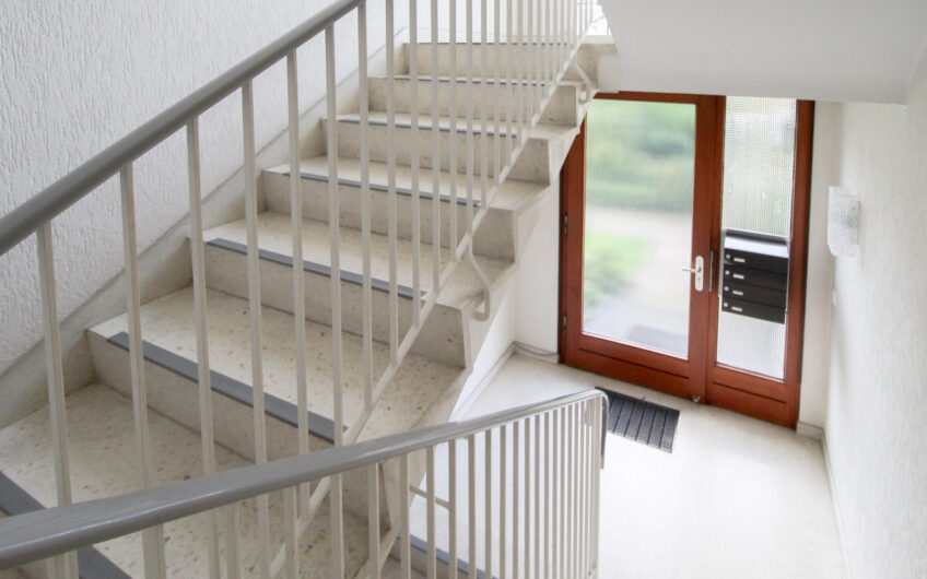 VERKAUF – 2-Zimmer-Wohnung mit sonniger Terrasse und TG-Stellplatz in Hamburg-Sasel