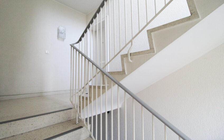 VERKAUF – 2-Zimmer-Wohnung mit sonniger Terrasse und TG-Stellplatz in Hamburg-Sasel